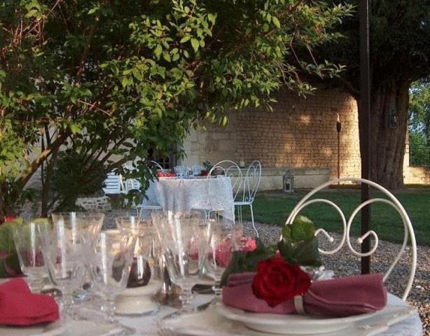 Chateau De Charge Hotel Tours Ngoại thất bức ảnh